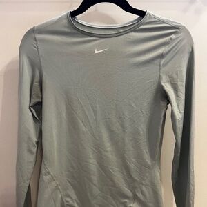 Xs Women's Nike One Classic Dry-FIT Long Sleeves Mint Green